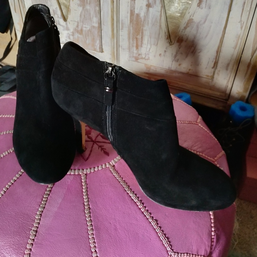 Via Spiga suede ankle high heel via spiega boots